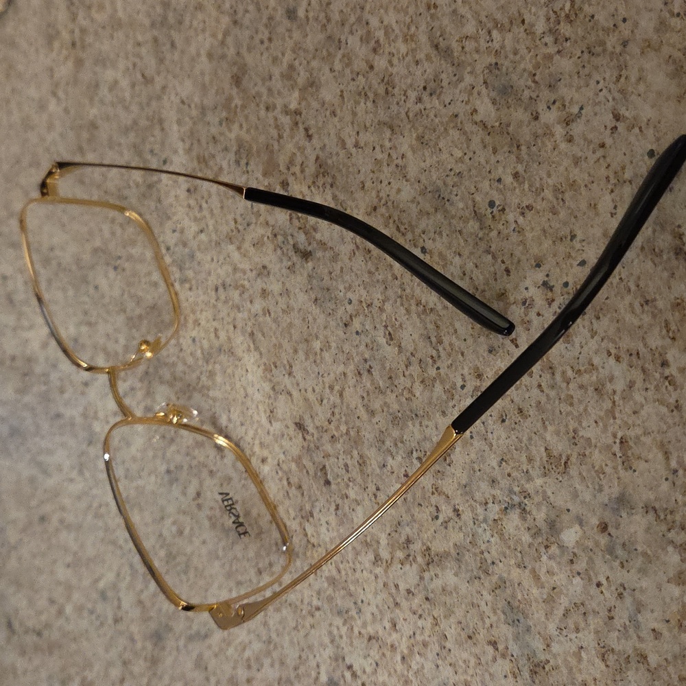 Versace Gold Frame Eyewear - Picture 3 of 4